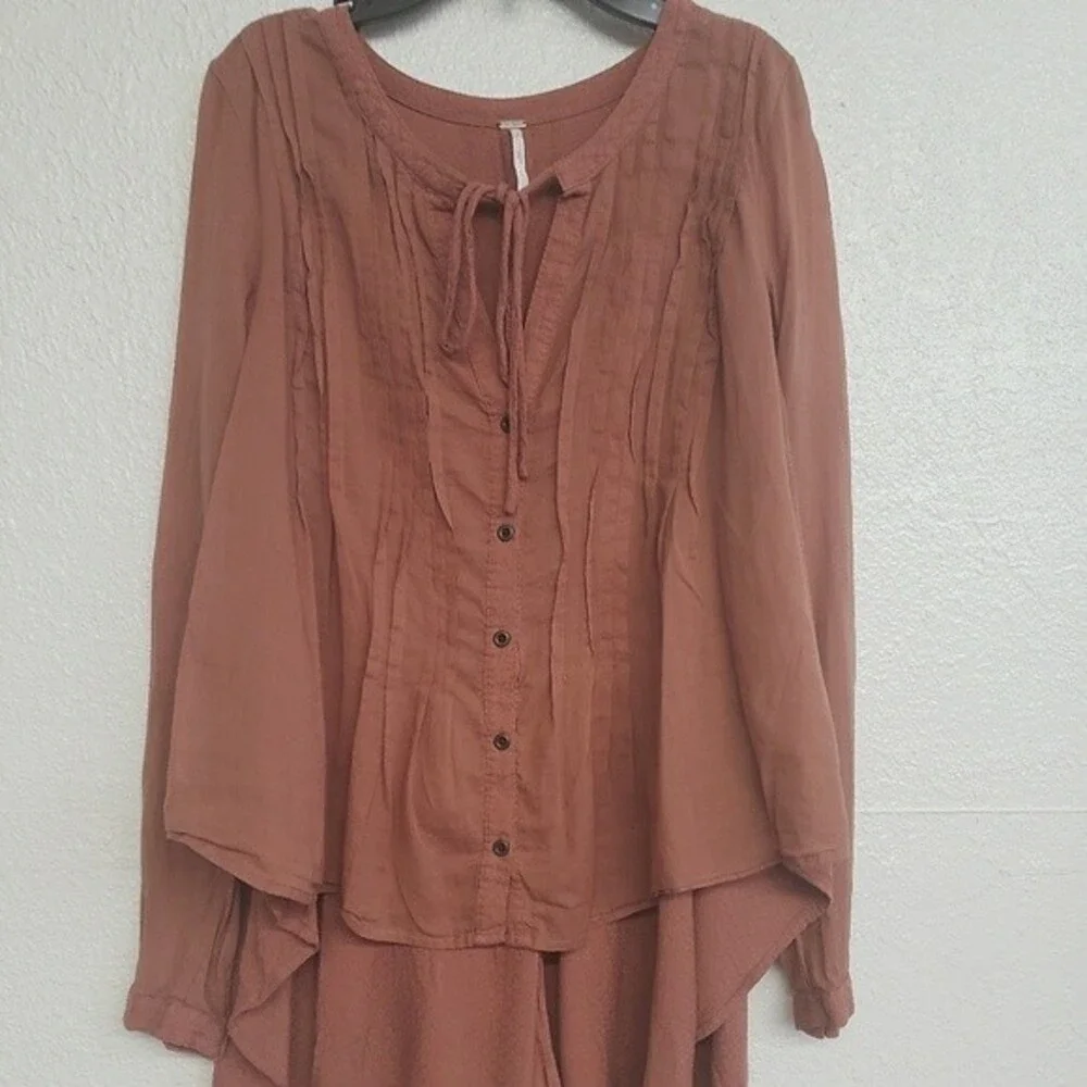 Free People Brown Long Sleeves Boho Peasant Embroidered high low top